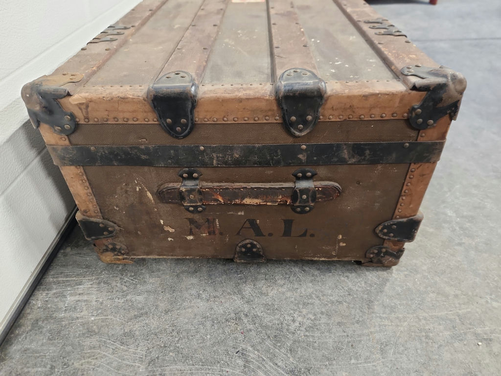 Vintage Barnard Brothers Steamer Trunk - image 6 of 14