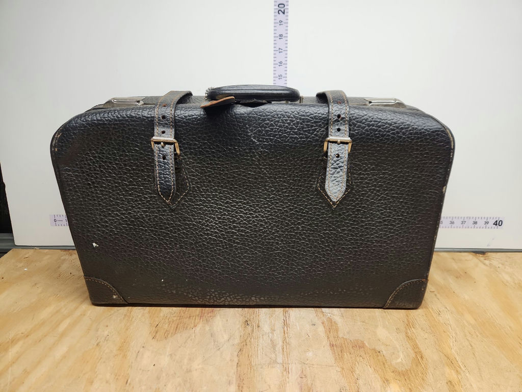 Vintage Christie Baggage Leather Suitcase - image 9 of 12