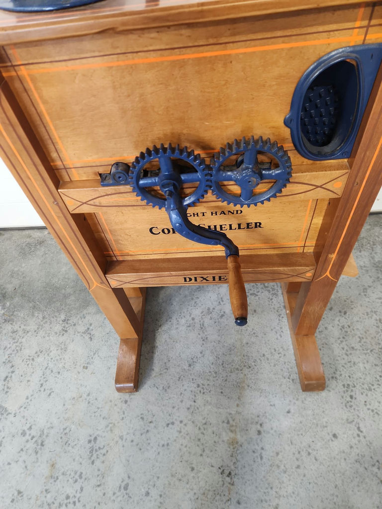 Dixie Right Handed Corn Sheller - image 15 of 17