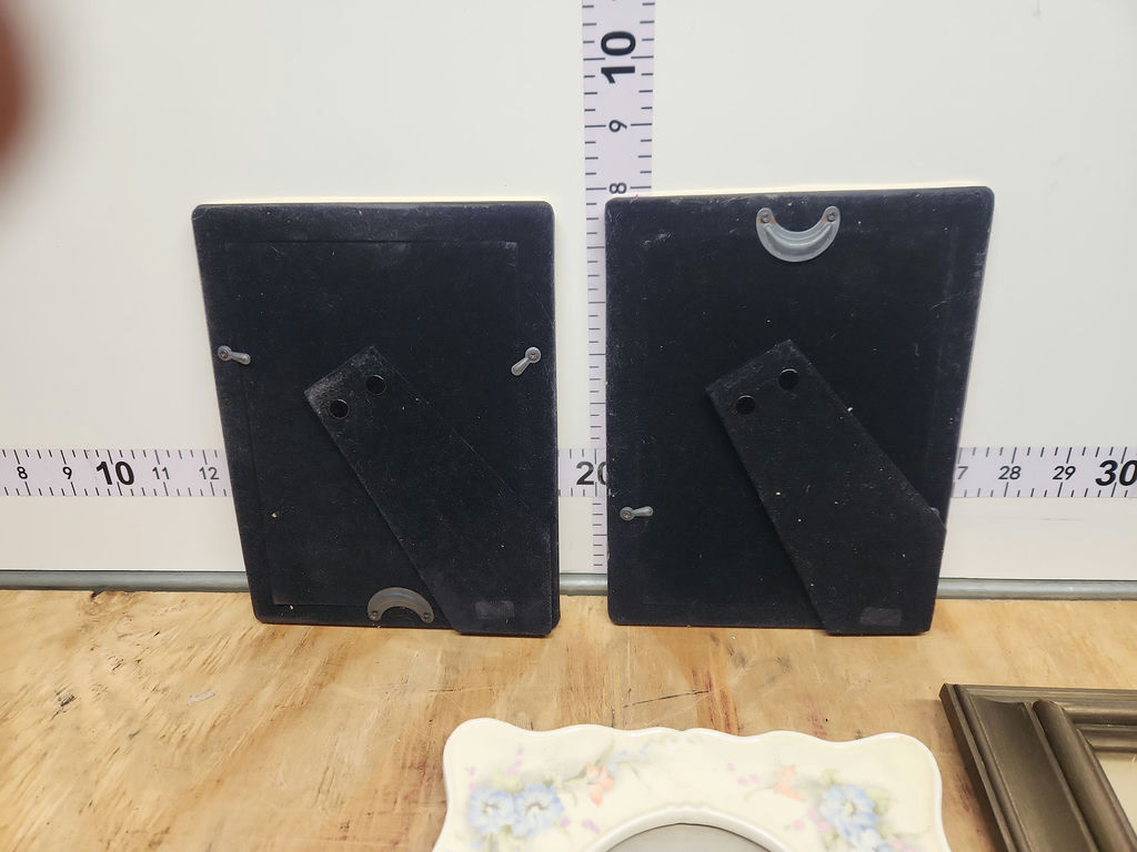 Picture Frames Lot - image 7 of 20