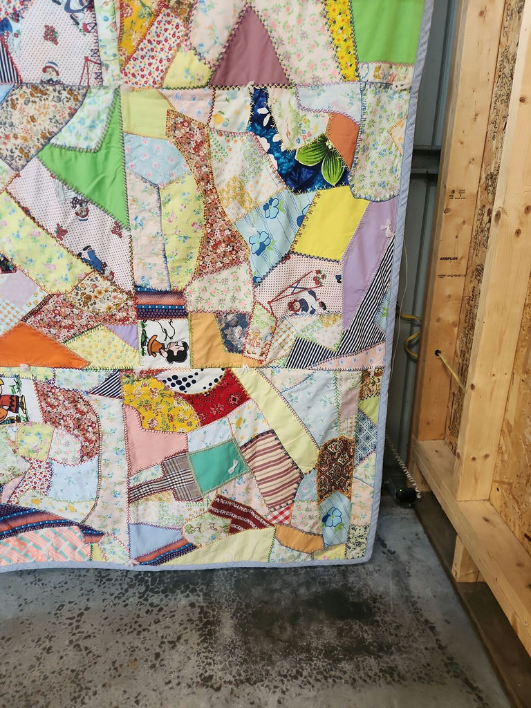 Hand Stitched Quilt - image 3 of 17