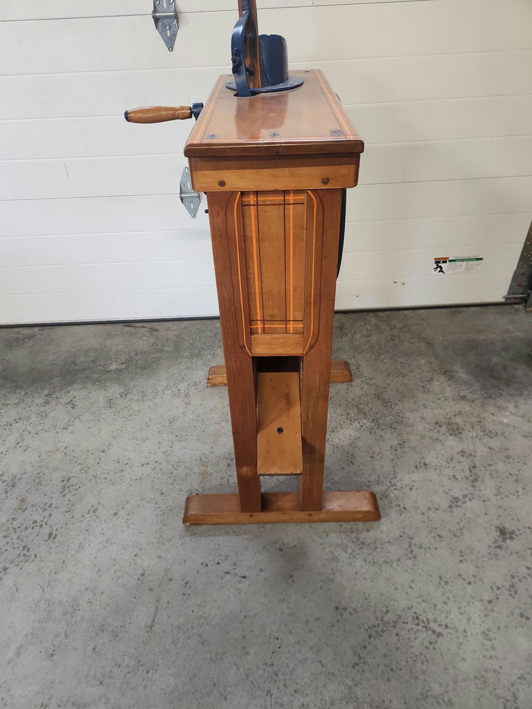 Dixie Right Handed Corn Sheller - image 6 of 17