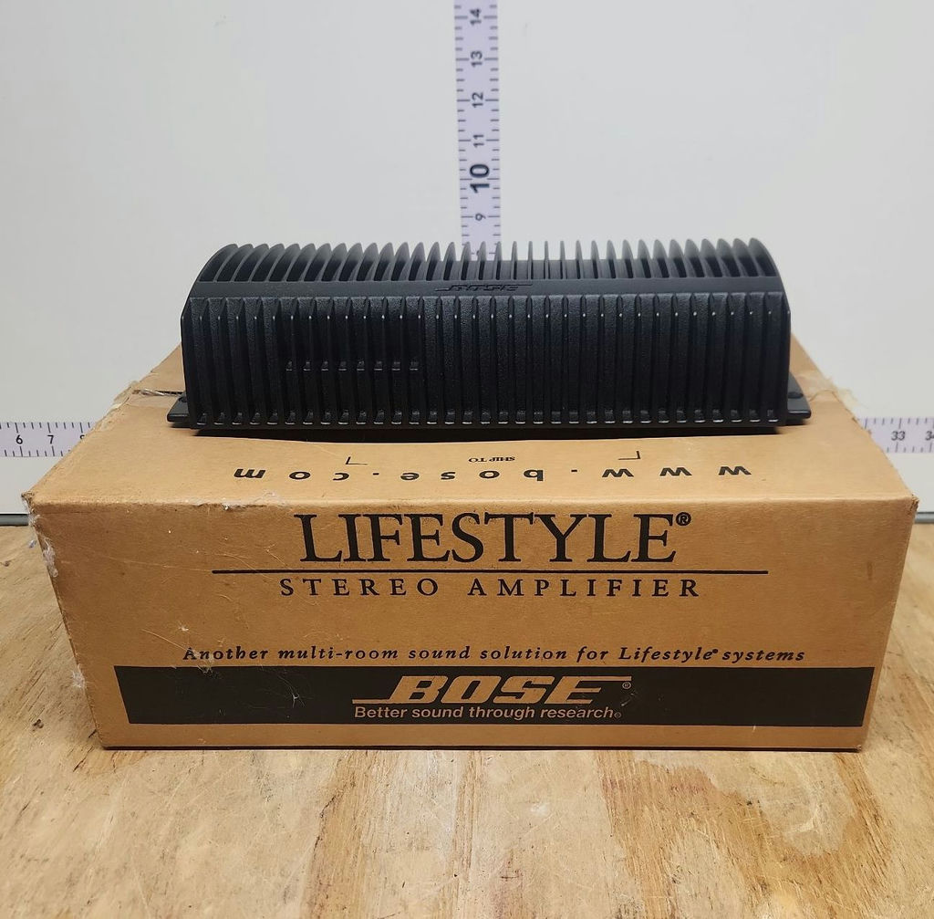 Bose Lifestyle Amplifier - image 1 of 13