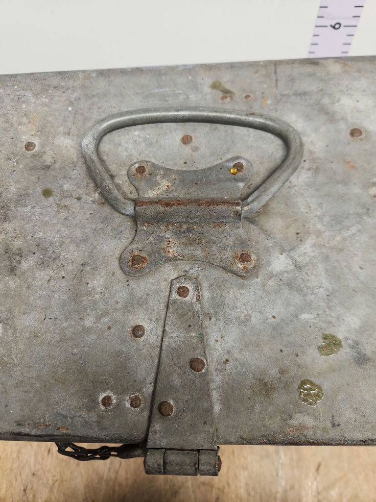 WW2 1943 US P&B Mfg Toolbox - image 10 of 10