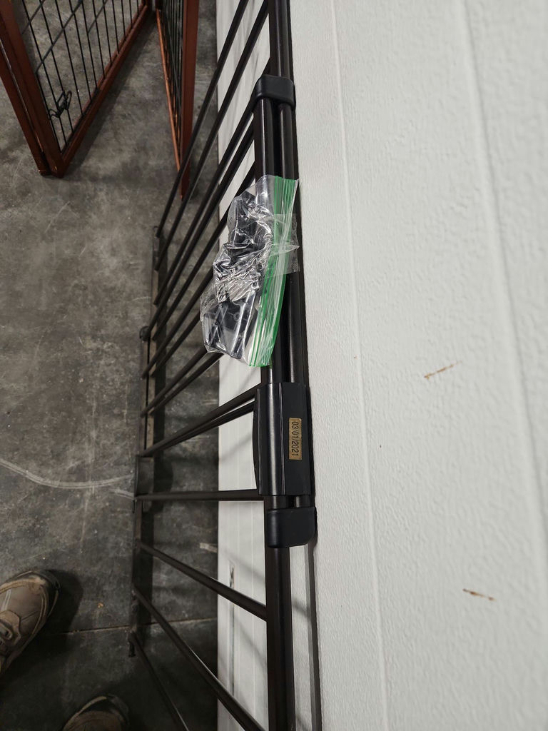 More Dog/Pet Gates - image 5 of 12