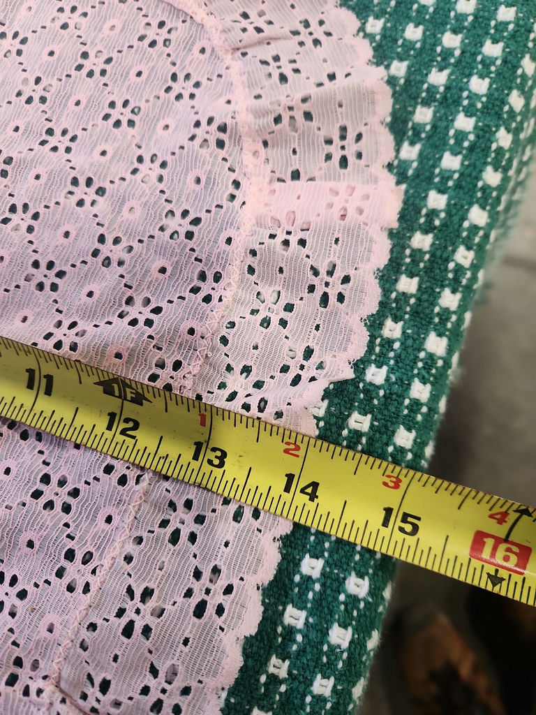 Linens & Doilies Lot - image 6 of 41