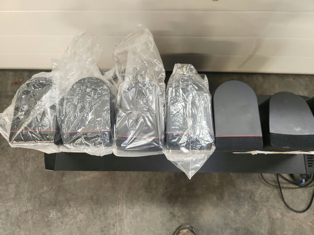 Bose Acoustimass Subwoofer & 7 Bose Acoustimass Cube Speakers - image 6 of 20
