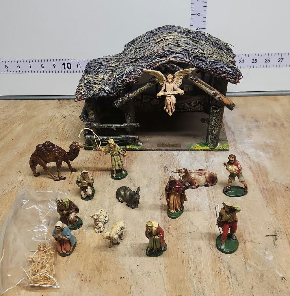 Chialu Italy Nativity - image 1 of 16