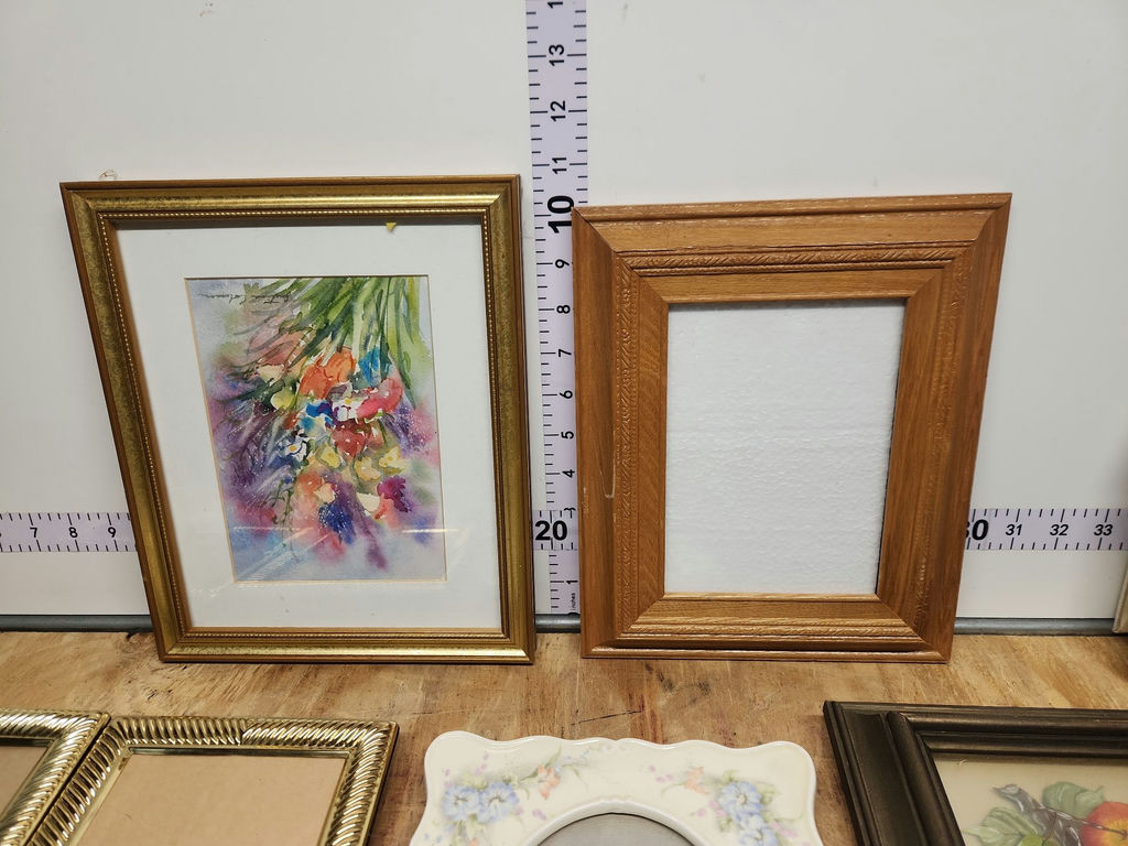 Picture Frames Lot - image 4 of 20