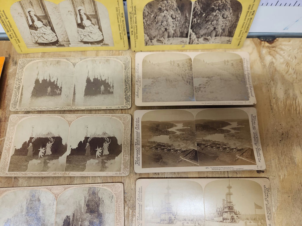 Stereoscopic Viewer & Cards - image 10 of 16