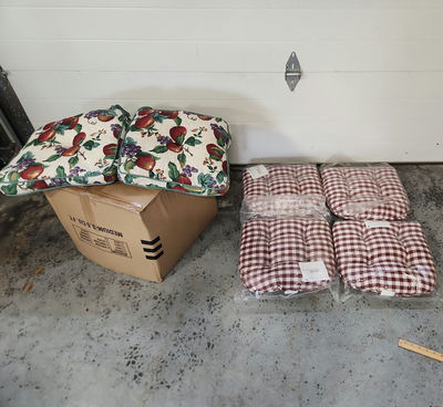 Country Seat Cushion Lot - Image 1 of 12
