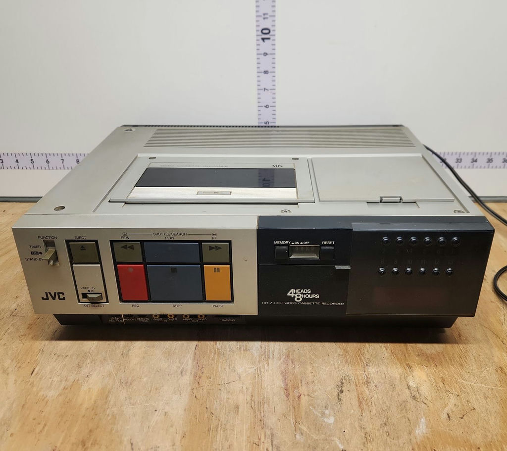 JVC HR-7100U Video Cassette Recorder - image 1 of 13