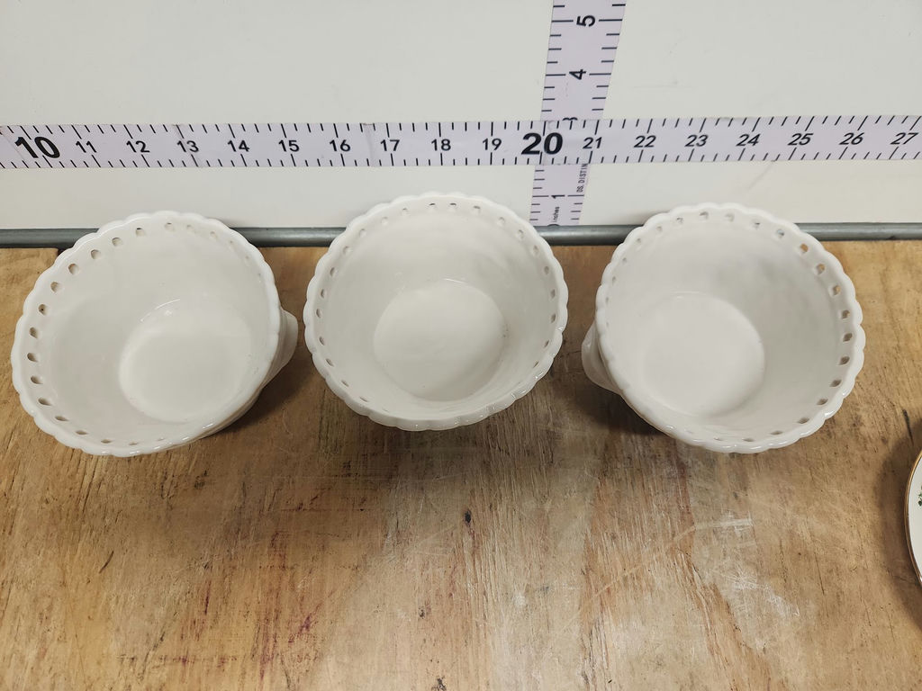 China & More Lot - image 31 of 32