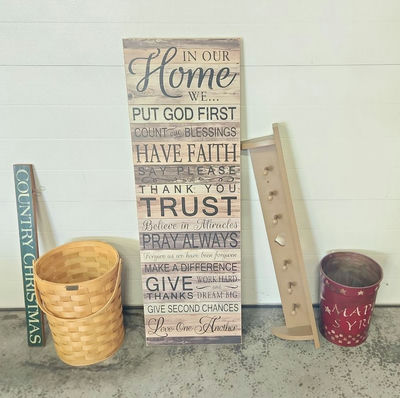 Country Decor Lot - Image 1 of 22