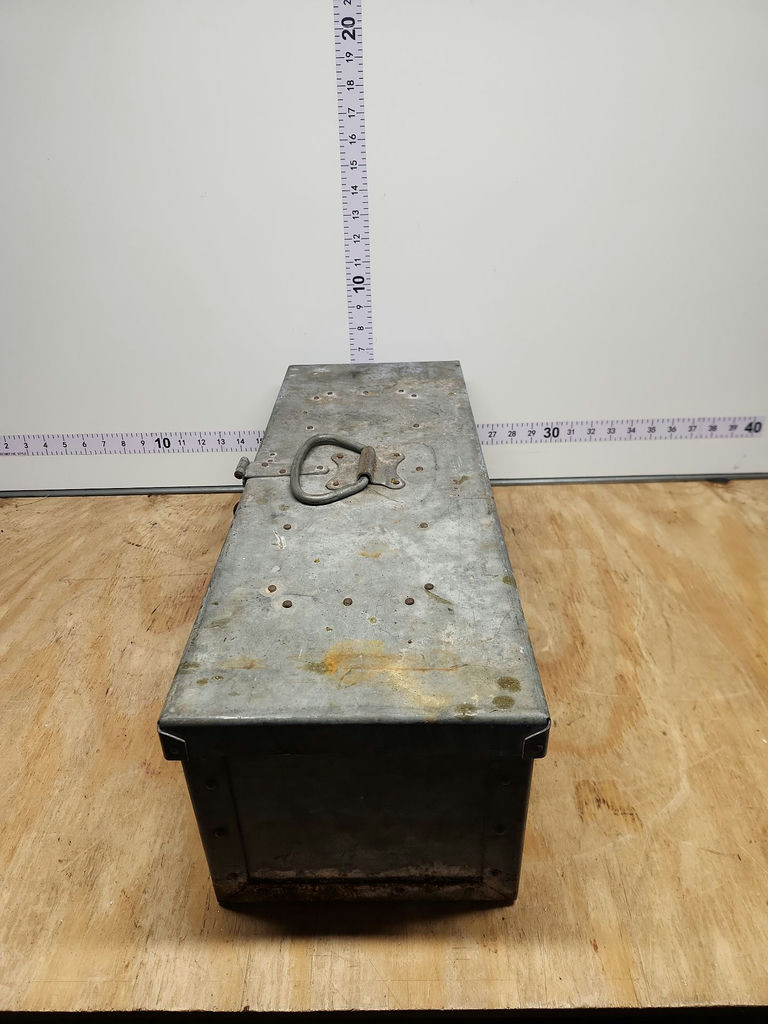 WW2 1943 US P&B Mfg Toolbox - image 6 of 10