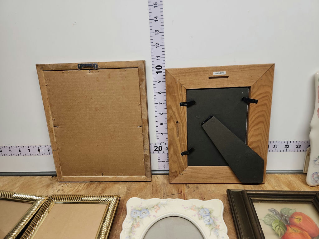 Picture Frames Lot - image 5 of 20