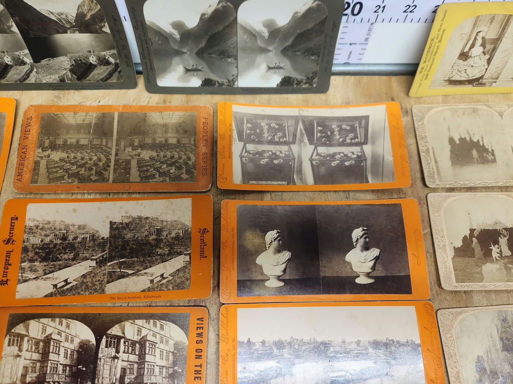 Stereoscopic Viewer & Cards - image 13 of 16