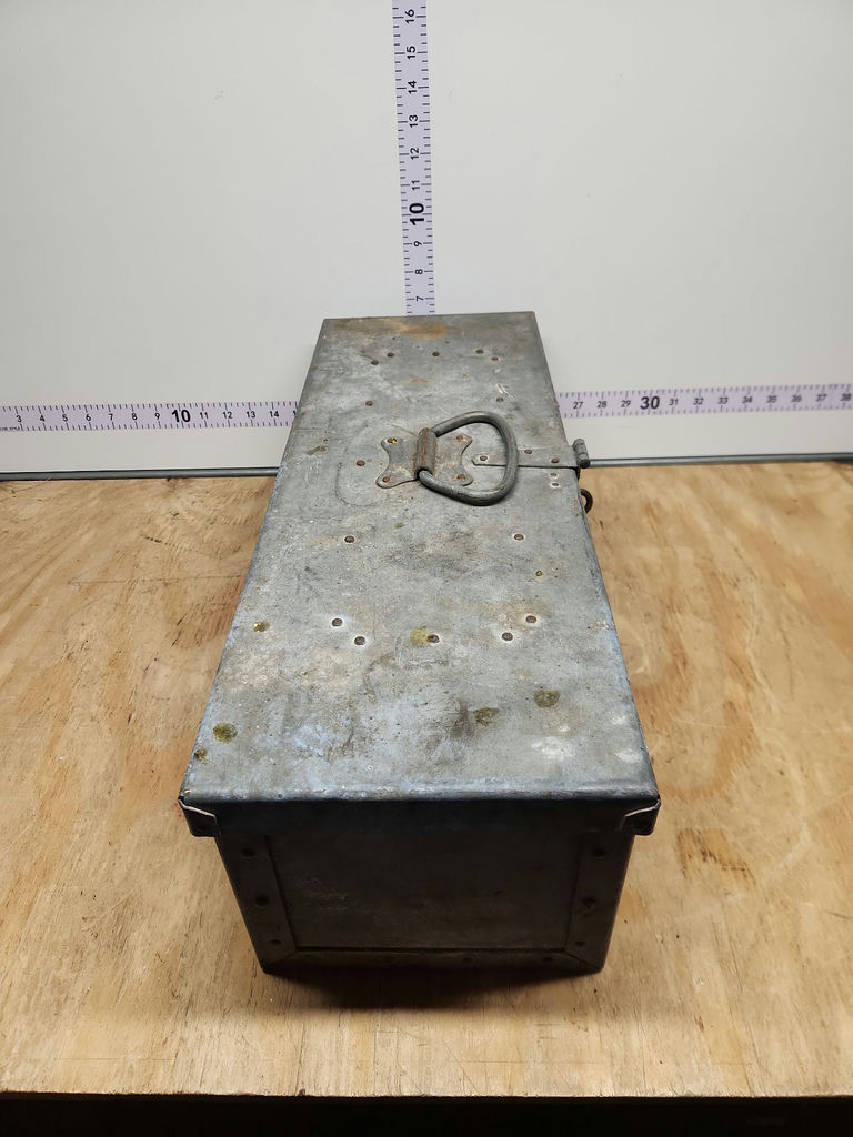WW2 1943 US P&B Mfg Toolbox - image 7 of 10