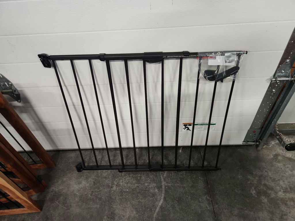 Dog/Pet Gates - image 2 of 13