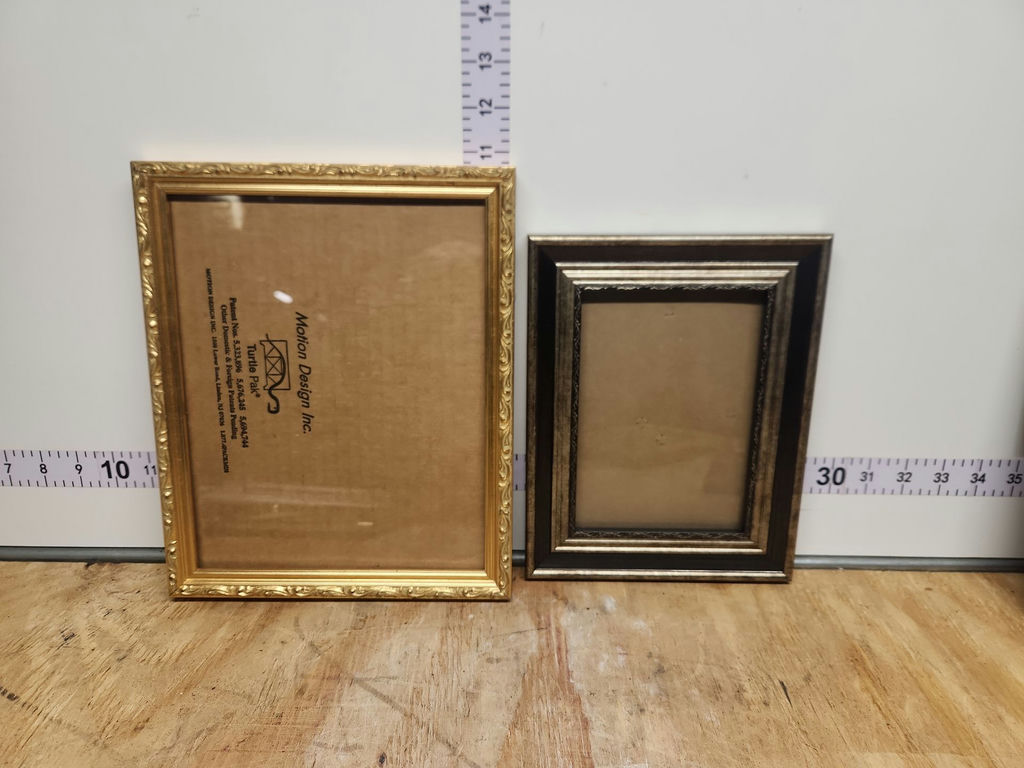 Picture Frames Lot - image 4 of 9