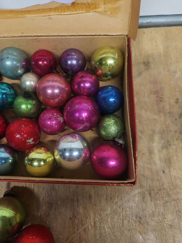 More Vintage Japanese Glass Christmas Ornaments - image 12 of 14