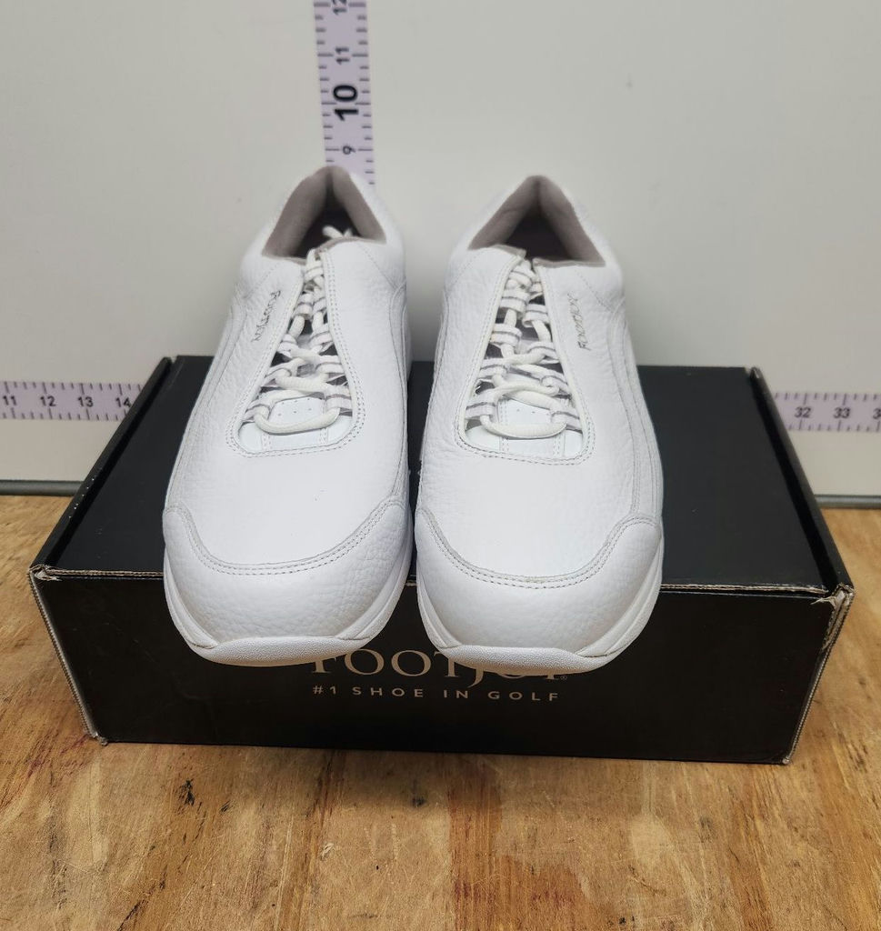 Brand New FootJoy Golf Shoes - image 1 of 8