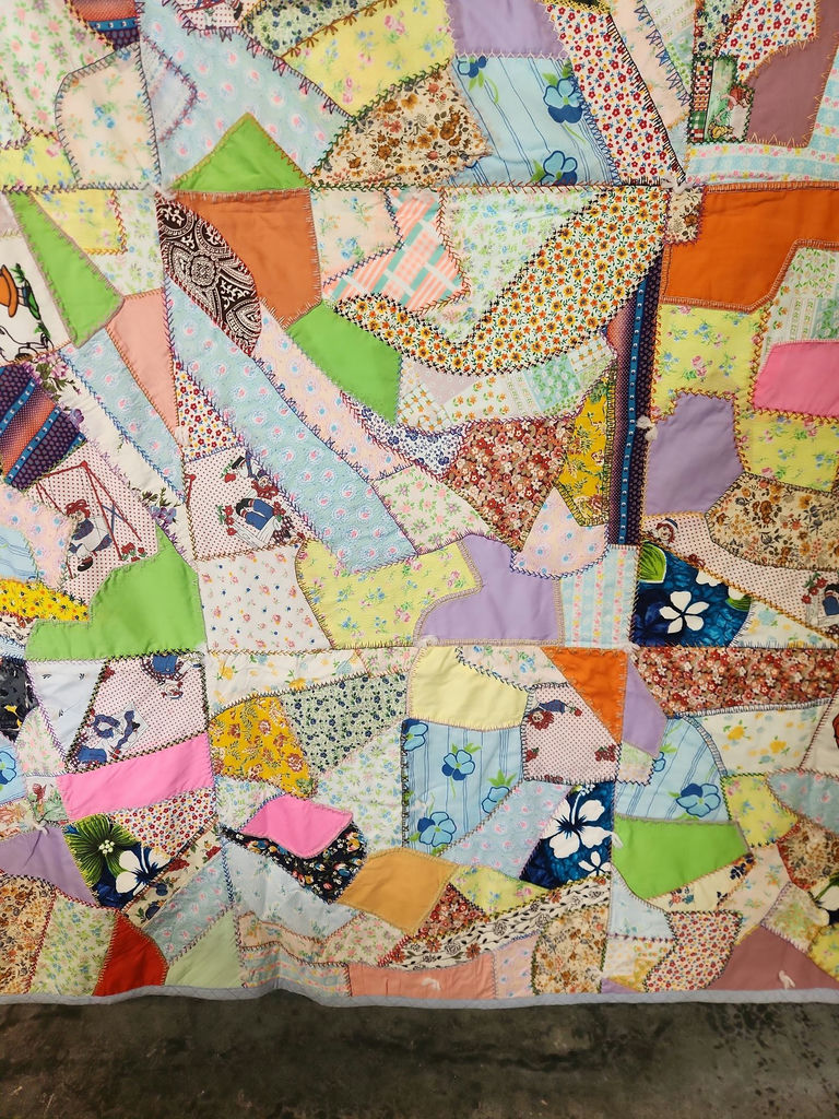 Hand Stitched Quilt - image 9 of 17