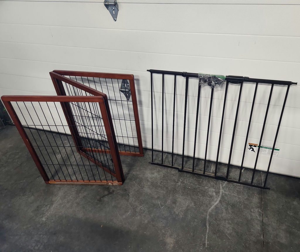More Dog/Pet Gates - image 1 of 12
