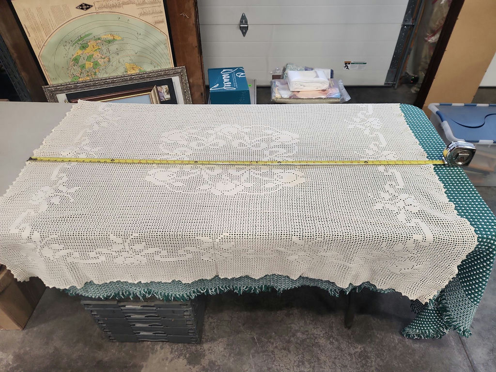 Linens & Doilies Lot - image 27 of 41