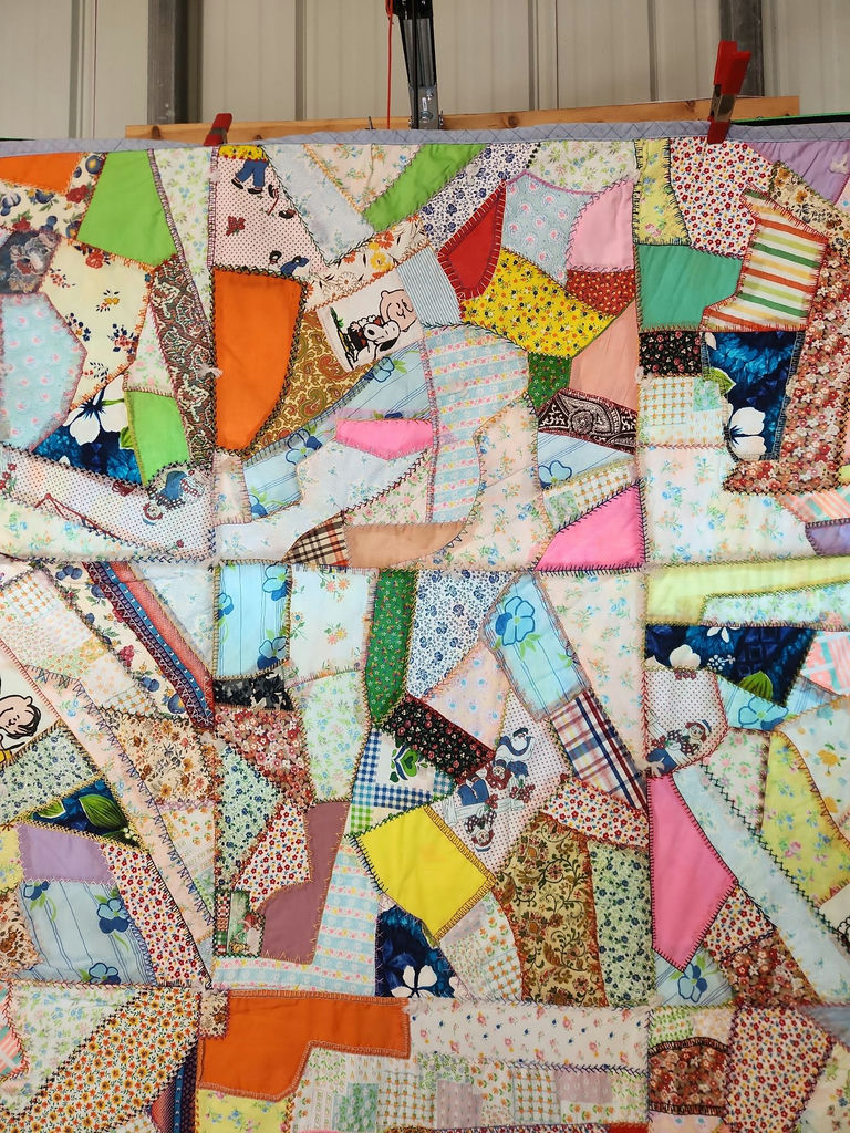 Hand Stitched Quilt - image 6 of 17