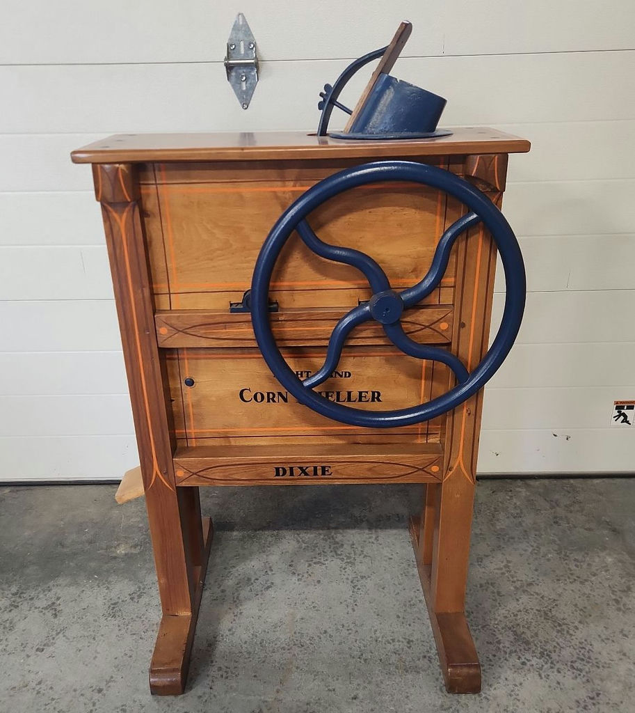 Dixie Right Handed Corn Sheller - image 1 of 17