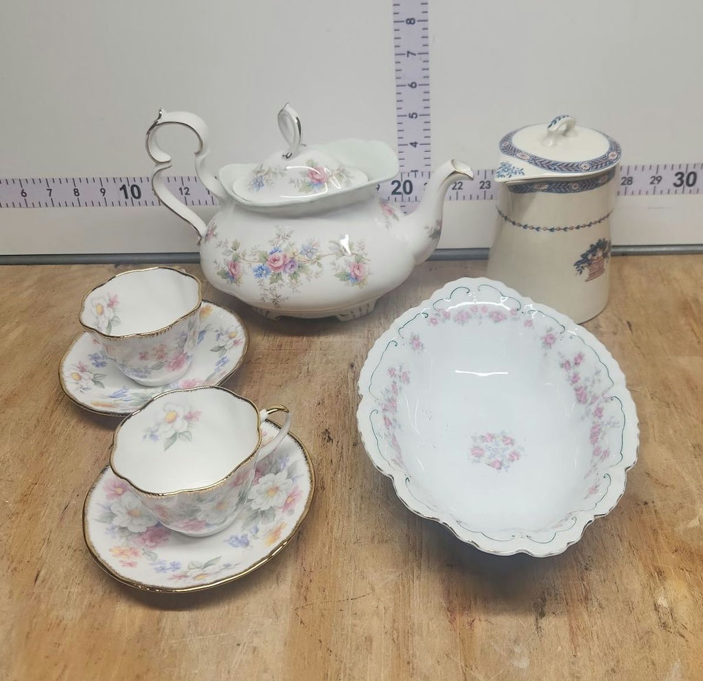 More China Lot - image 1 of 29