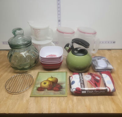 Kitchen & More Lot - Image 1 of 28