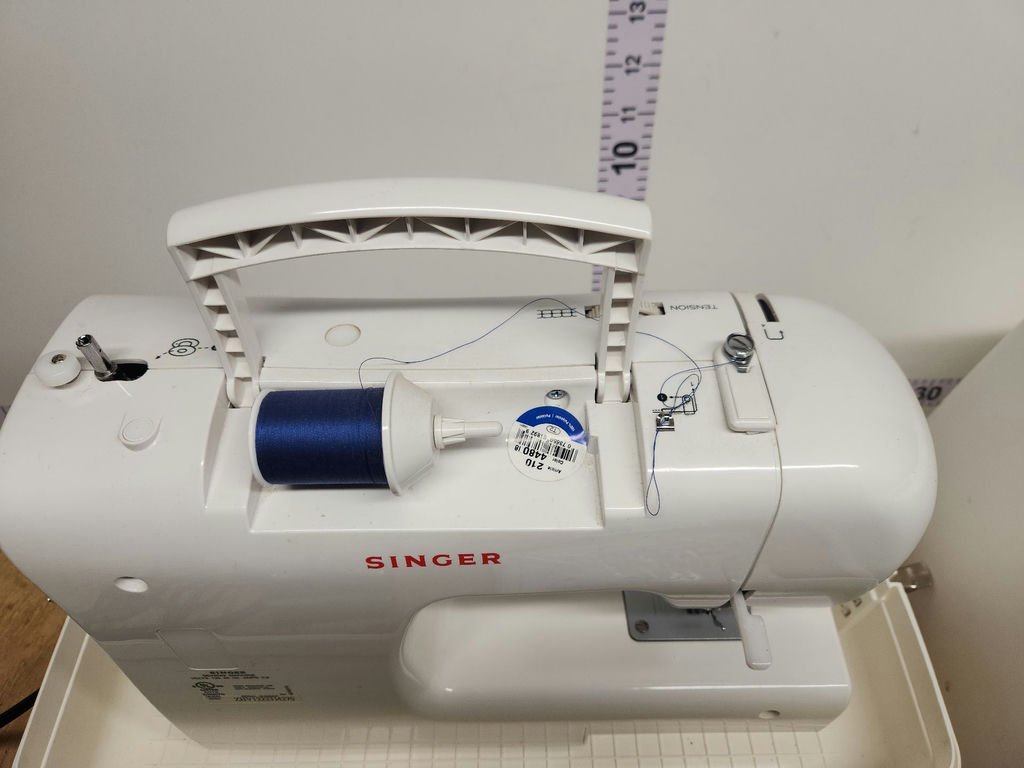 Singer Sewing Machine Model 2250 - image 4 of 16