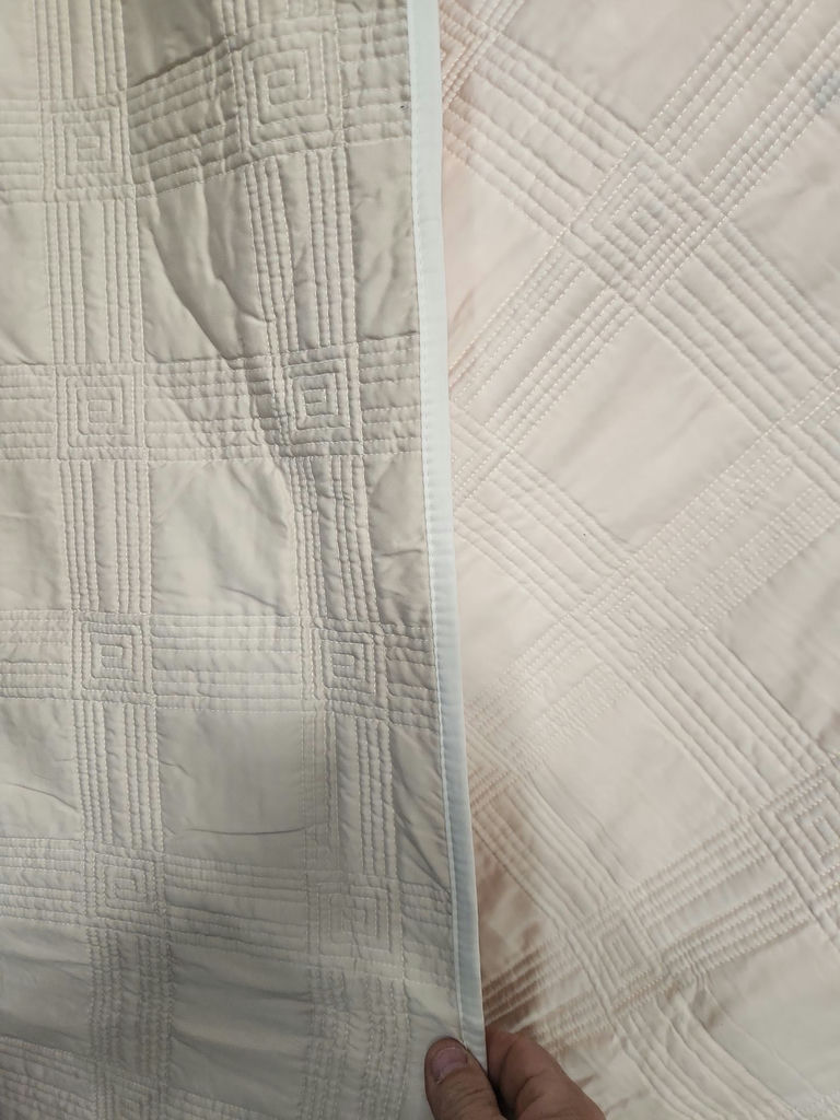 Queen Bedspread & Pillowcases - image 9 of 12