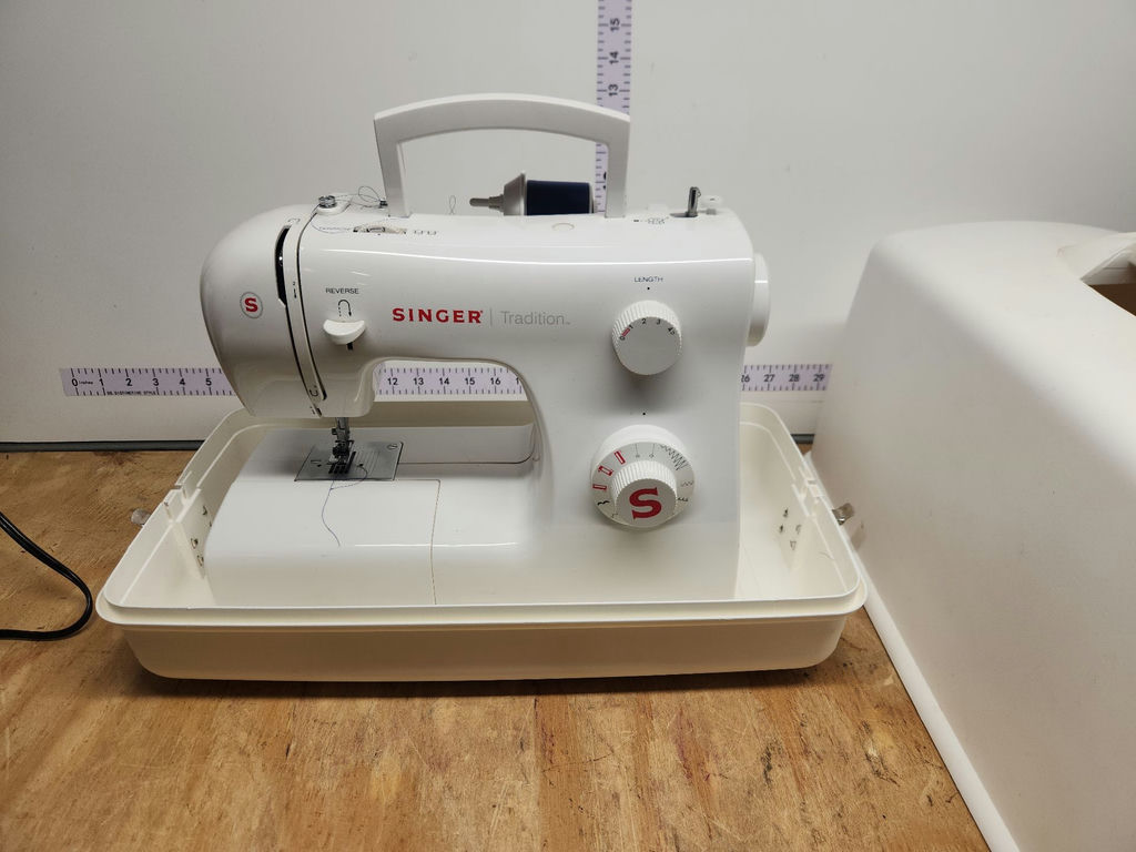 Singer Sewing Machine Model 2250 - image 9 of 16