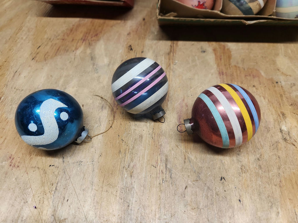 Vintage Made In USA Glass Christmas Ornaments - image 10 of 21