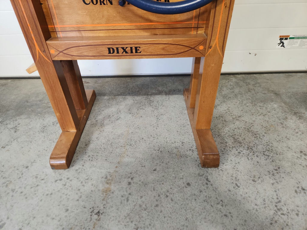 Dixie Right Handed Corn Sheller - image 5 of 17