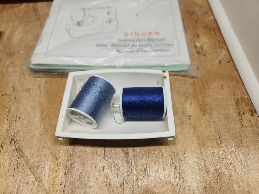 Singer Sewing Machine Model 2250 - image 7 of 16