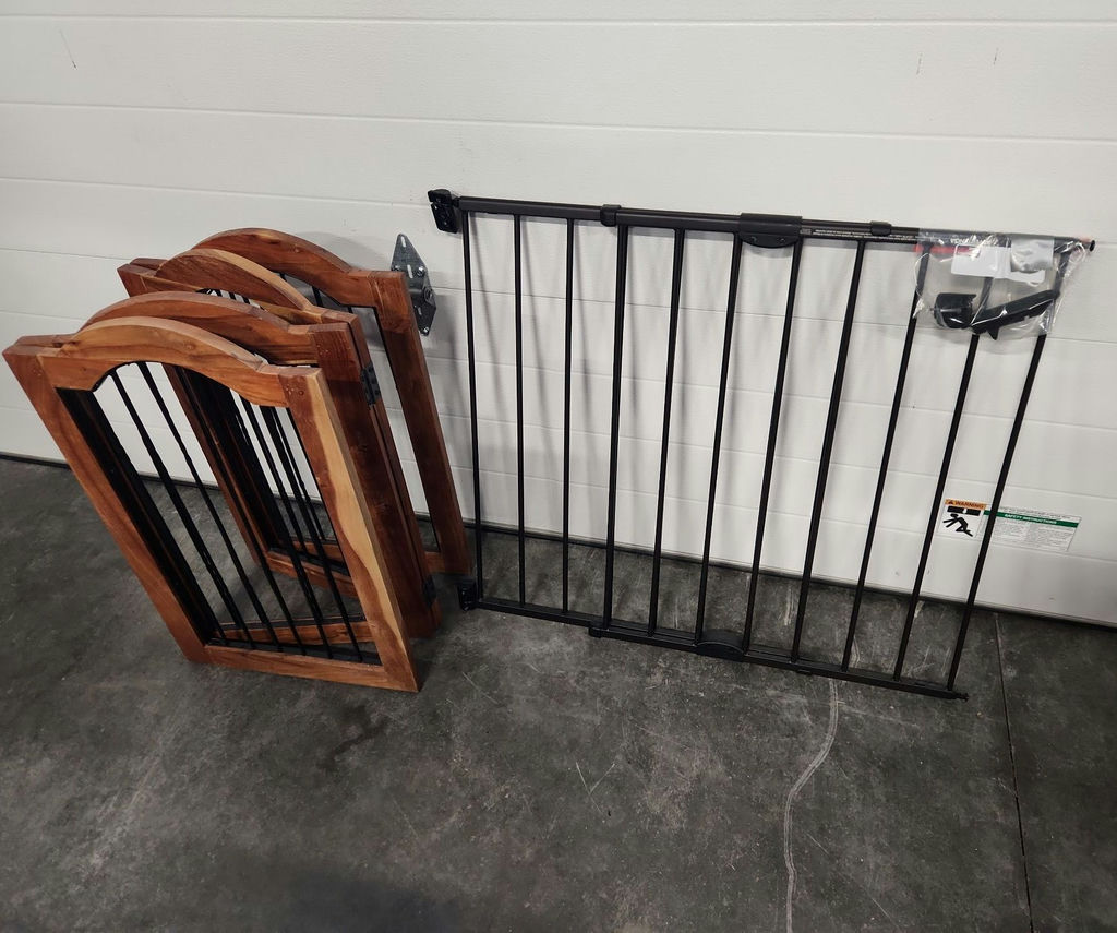 Dog/Pet Gates - image 1 of 13