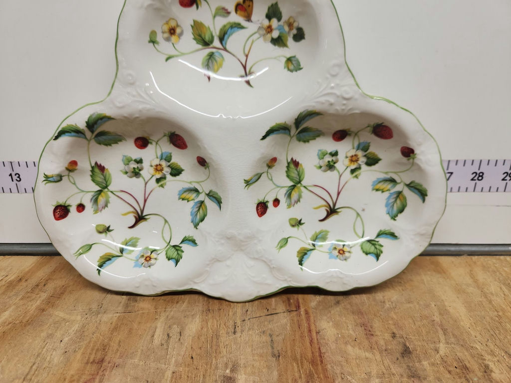 Pottery & China Lot - image 31 of 40