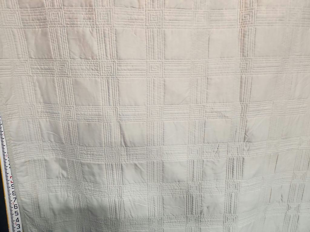 Queen Bedspread & Pillowcases - image 7 of 12