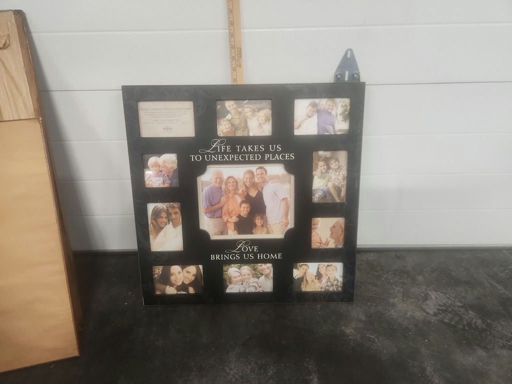 Frames & Prints Lot - image 15 of 18