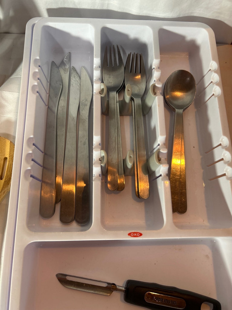Kitchen Items - image 4 of 8