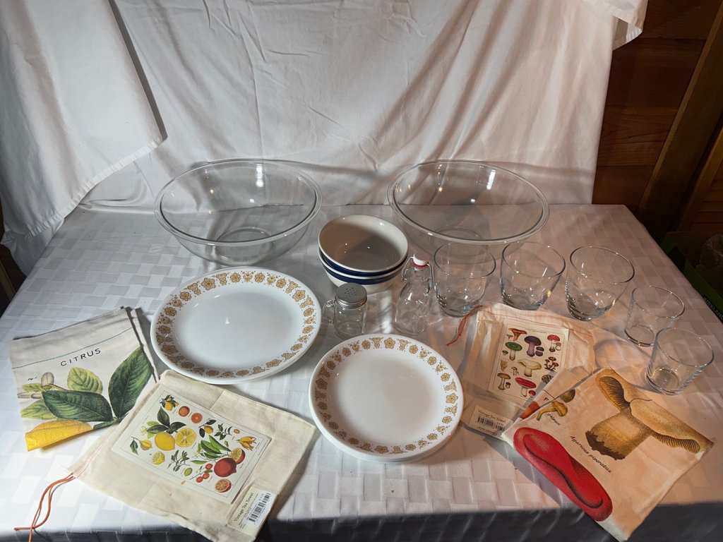 Another Kitchen Lot - image 1 of 6