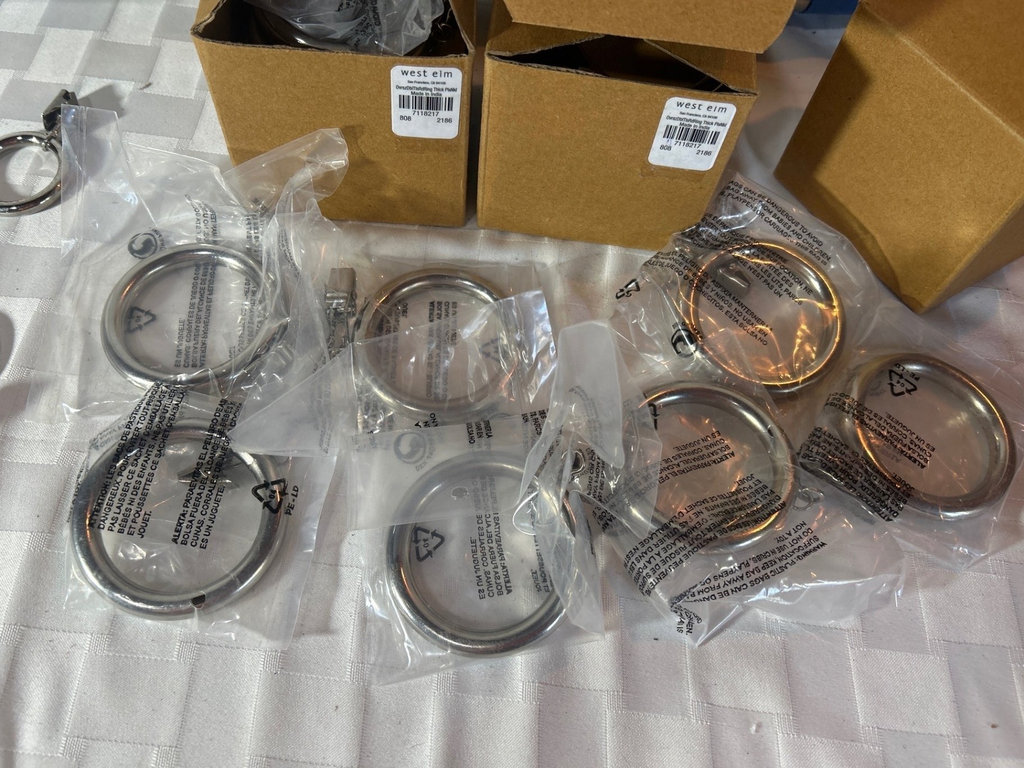 5 Chrome Curtain Rods, and Chrome Ring curtain clips - image 3 of 5