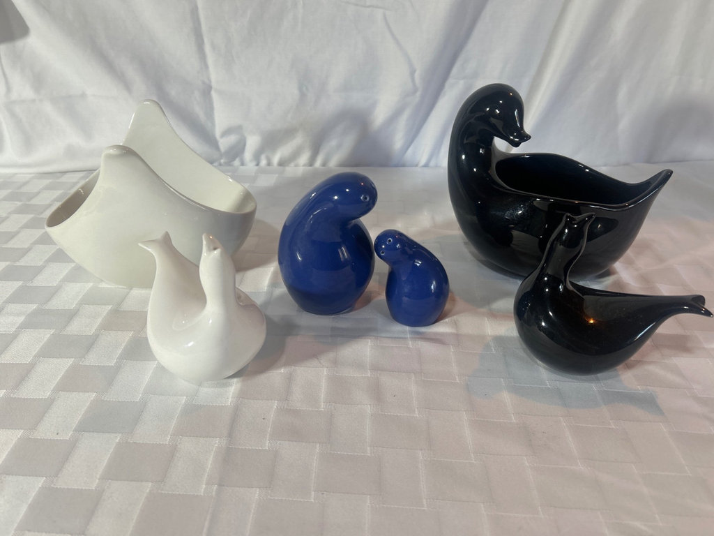 Eva Ziesel Ceramic S & P and serving bowls - image 2 of 16
