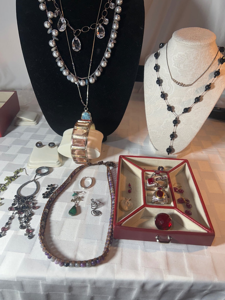 Costume Jewelry , Baubles and Bling - image 1 of 6