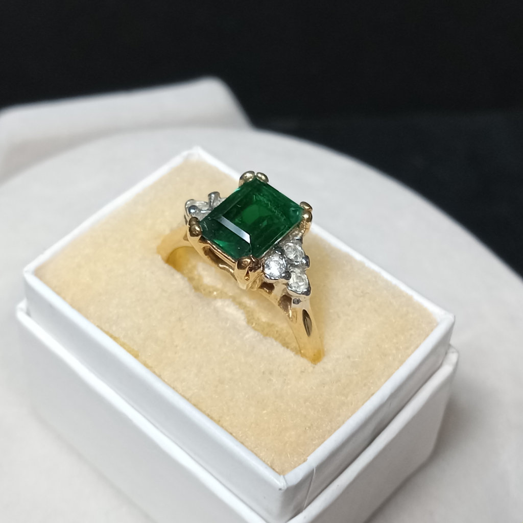 Gold & Emerald Jewelry - image 7 of 17