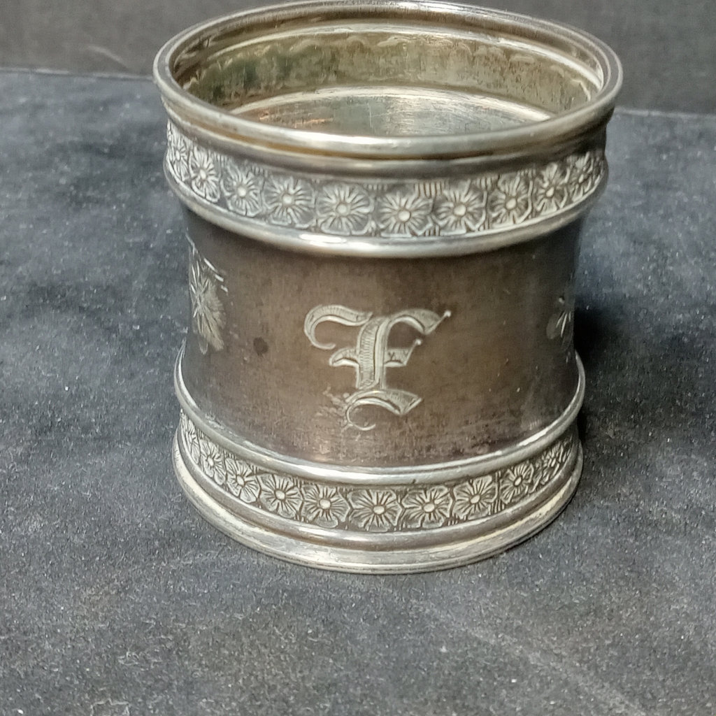 Sterling & Glass Tableware - 78.7+ dwt - image 12 of 19
